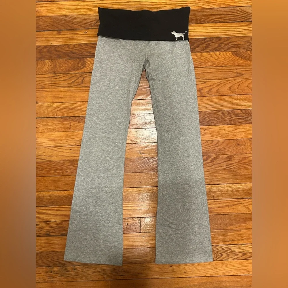 PINK Victoria's Leggings with Black Waistband - Picture 1 of 7